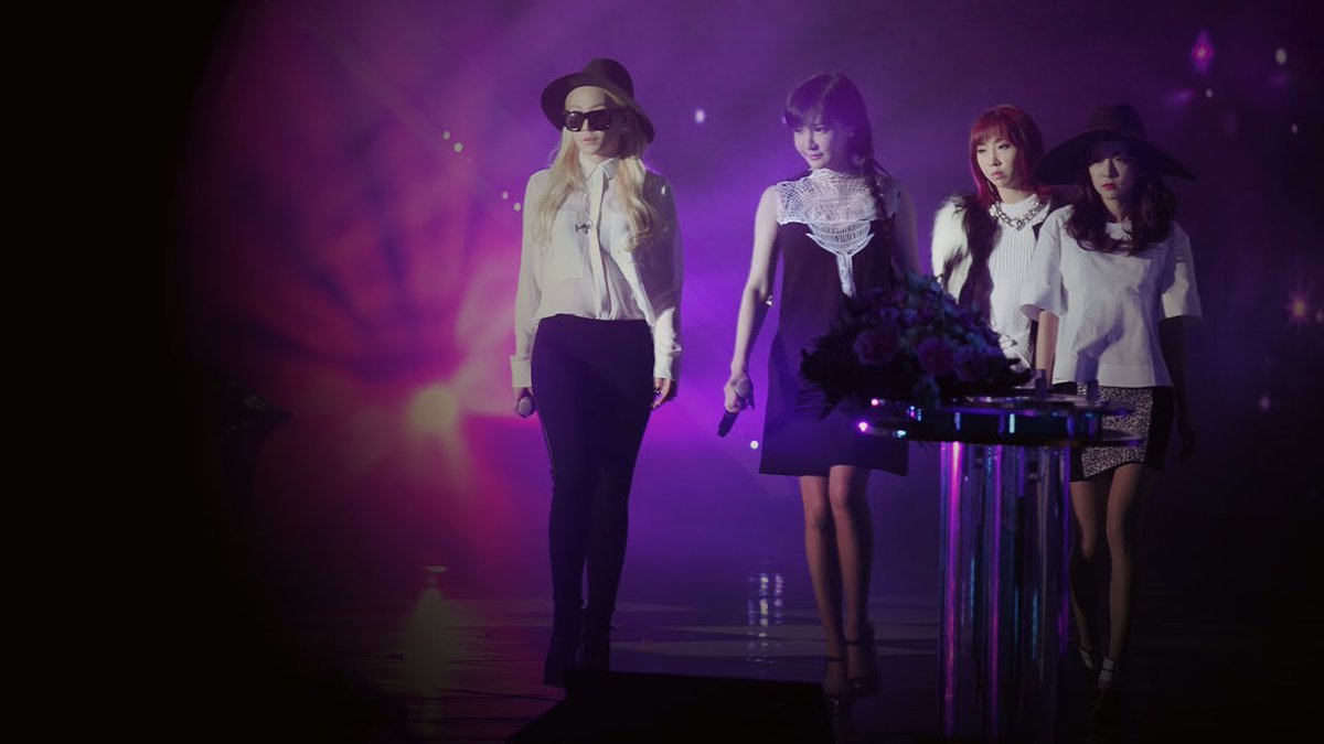 jw992_jira's tweet photo. Once a 2NE1 ,Forever a 2NE1 
Once a Blackjack ,Forever a Blackjack...♤♡♢♧  #in2ne1wetrust #thankyou2ne1 #GOODBYE https://t.co/xYIGSbnOu4