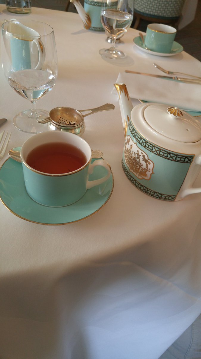 kcbucci's tweet photo. Culture immersion is lovely!  @fortnum @apsuabroad @jlewis_96 https://t.co/dL1cYyWbHA