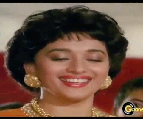 aditi_meena's tweet photo. @MadhuriDixit  main nazuk dil shehzaadi... #pyarkadevta🎬🎬🎬💟💟💟💟💟💟💟 💟💟💟💟💟💟 https://t.co/rrbGuPJMza