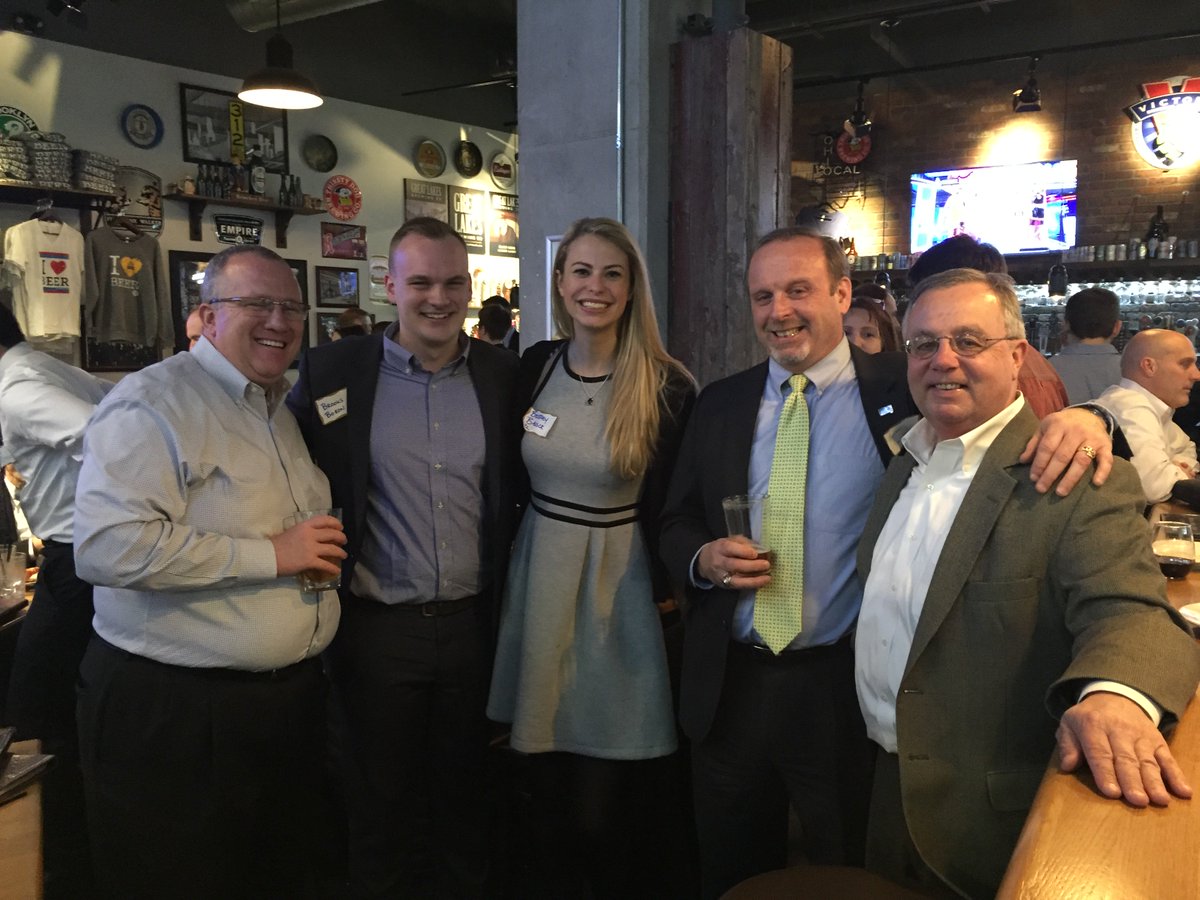 NDClubCleveland's tweet photo. Thank you to all the lawyers and law students who attended our Club's Notre Dame Lawyers' Alumni Committee happy hour last night! @NDLaw https://t.co/6xo1pmF7oJ