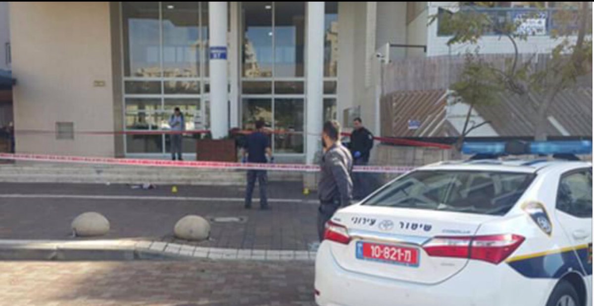 An Israeli "religious" Zionist man attacked &amp; stabbed a 40-yr-old Palestinian man in Ashdod after he heard him speaking Arabic. Zionist fled