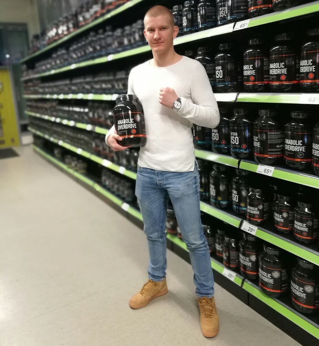 AhmalaMMA's tweet photo. Mnutrition on tukenu mua lähes kokouran ja yhteistyö jatkuu myös tällevuodelle! #2017 #mnutrition #parhaatlisäravinteet #finnmma https://t.co/x1F6w9Pukt