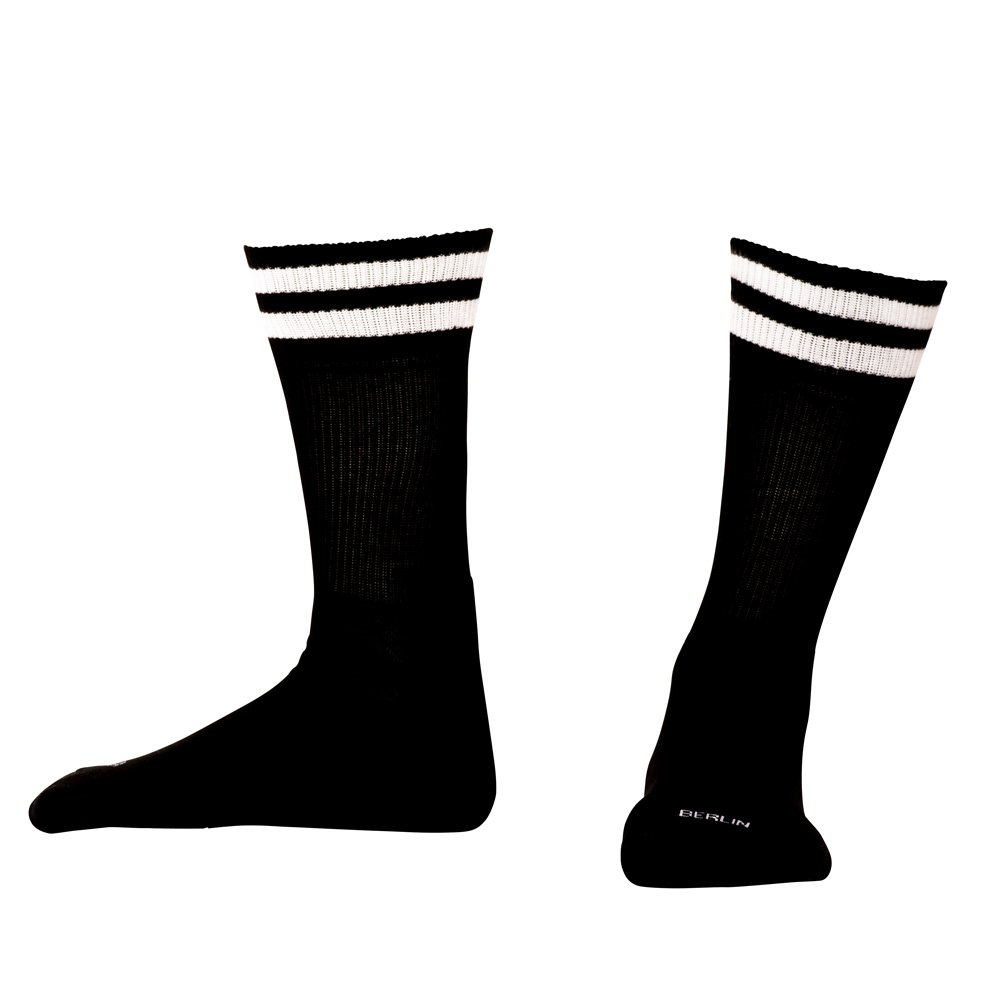 MINGABERLIN's tweet photo. Too cold &amp; snowy for sport? No way, not with our super warm athletic socks. 
https://t.co/ewxGe0wKxo https://t.co/PdN5MBzcte