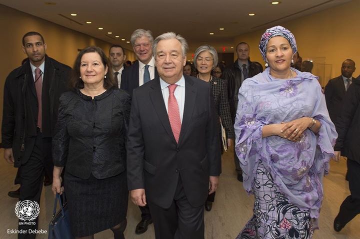 PratibhaMeta's tweet photo. What is special about these photos? @UN #SG #antonioGuterres with his #DSG #chefdecabinet #sr.advisor -all #WOMEN. #equality #commitment https://t.co/gJvqVrs6l8