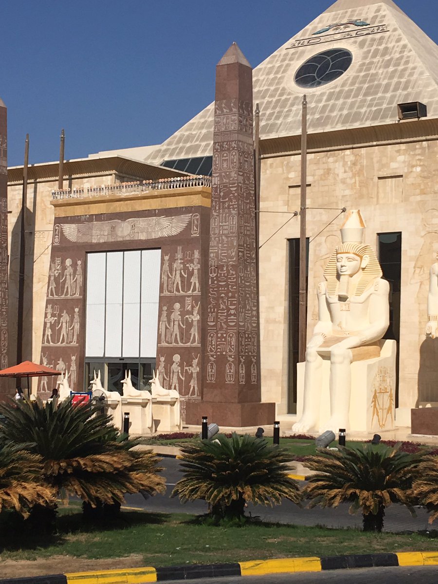 TravelGerhard's tweet photo. Fuck, verlaufen... #lostInDubai https://t.co/0vRMINWlsO
