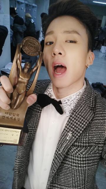 Trashdoog's tweet photo. P-lease let ToppDogg be nominated to more awards ❤️ #TeamToppDogg #Soompiawards https://t.co/yfSocnZVea
