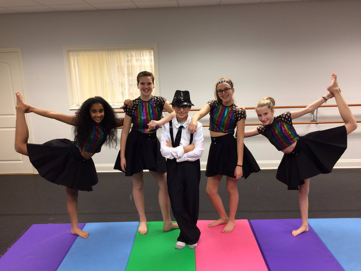 SSOPA1's tweet photo. Costume Time at SSOPA! #acrodance #2017 https://t.co/9dSFSm7CKh