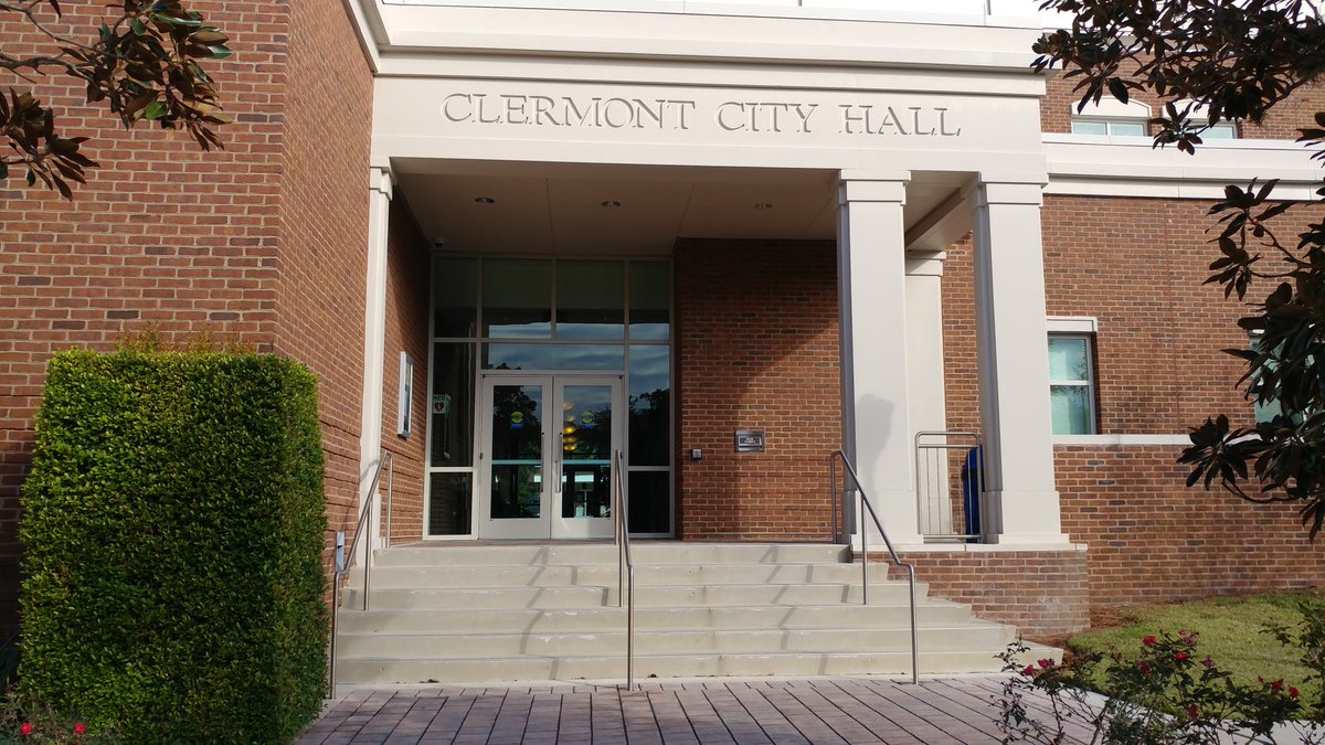 CFDlocal4350's tweet photo. We're at City Hall for a meeting with the City Manager. Let's see how this goes. #Clermont #UnionOfChampions https://t.co/rsRKiITqeX