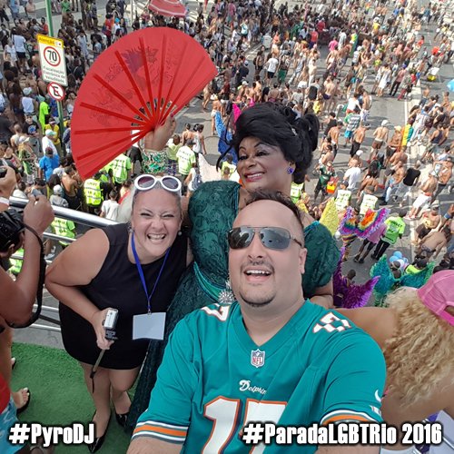 piroloco's tweet photo. #DJSet #paradagay #paradagay2016 #paradagaycopacabana #paradaLGBTRio #pyrodj #RafaelPyro #VidaDeDJ #DJLife #GoodVibes #DJLife #Copacabana #G https://t.co/bVtv0kHkgu