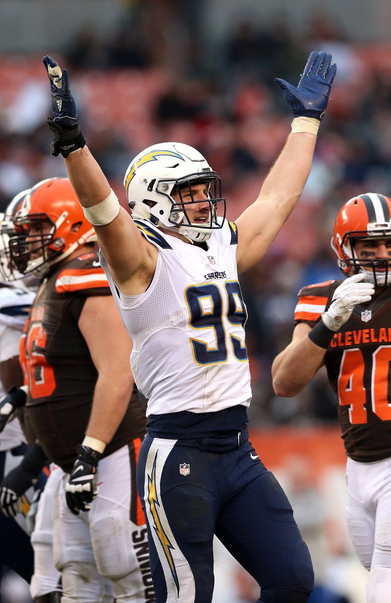 RLiuCBS's tweet photo. Joey Bosa is the 1st DE to win multiple Defensive Rookie of the Month Awards since Dwight Freeney (2002) https://t.co/q9lw92bNr5