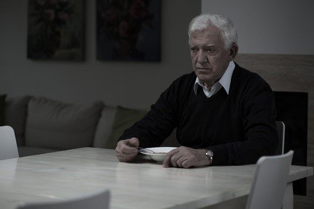 PurdyOt's tweet photo. Do you know a person living alone, are they getting visitors, do you regularly visit a person living alone? https://t.co/sSI0ARNr4I #OT https://t.co/f4K6Cb3uia