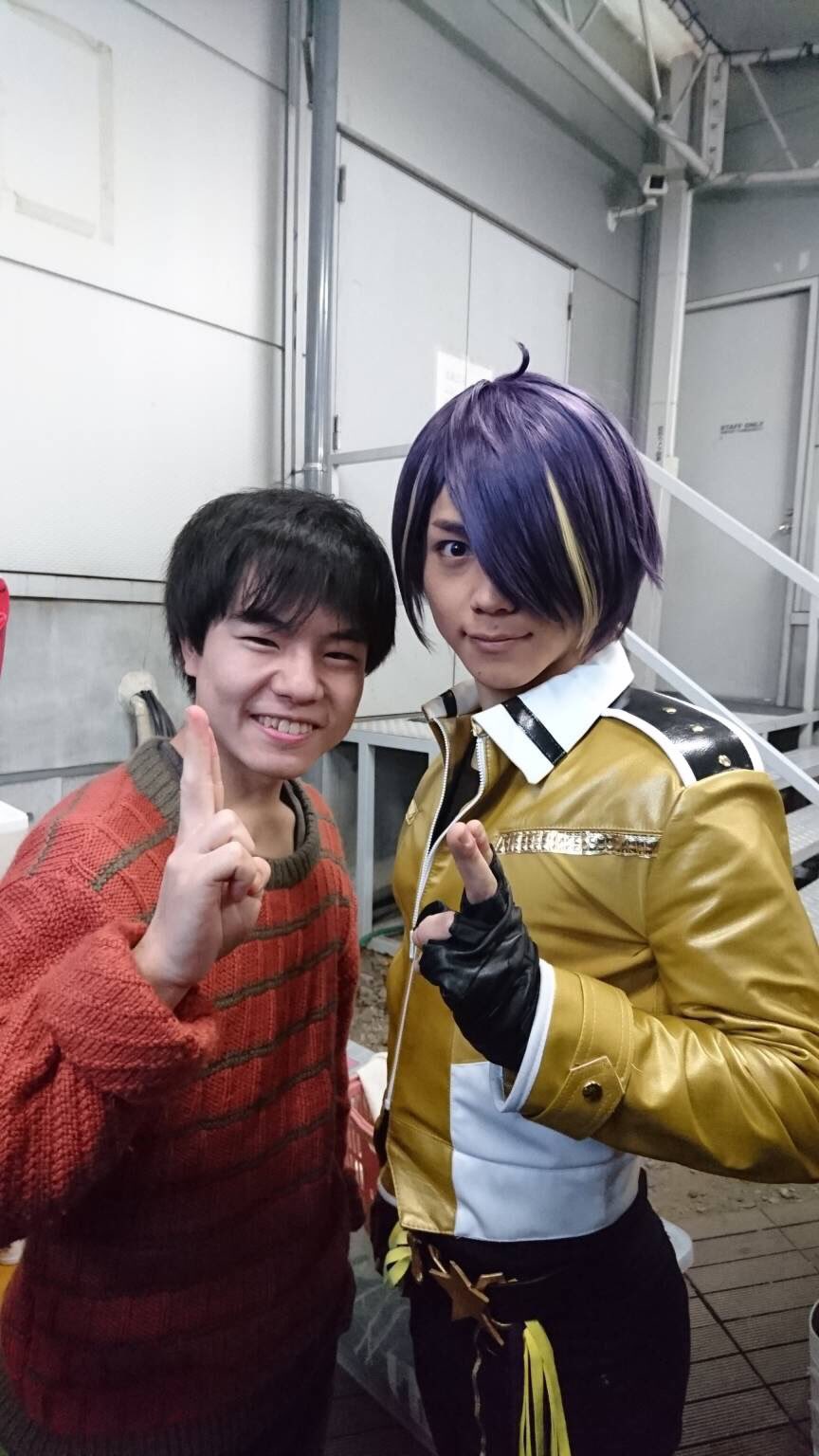 深澤 大河 今日は あんスタ流星隊の声優の皆さんがお越しくださいました そして 仙石忍君役の新田杏樹さんとお会いできました 2人でニンニン ー あんスタ あんステ T Co Feoezacjbh Twitter