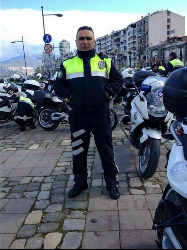 ekindru's tweet photo. Kahramanlar can verir yurdu yaşatmak için. Kahraman Türk polisi #FethiSekin mekanın cennet olsun... https://t.co/kaWByrncCy