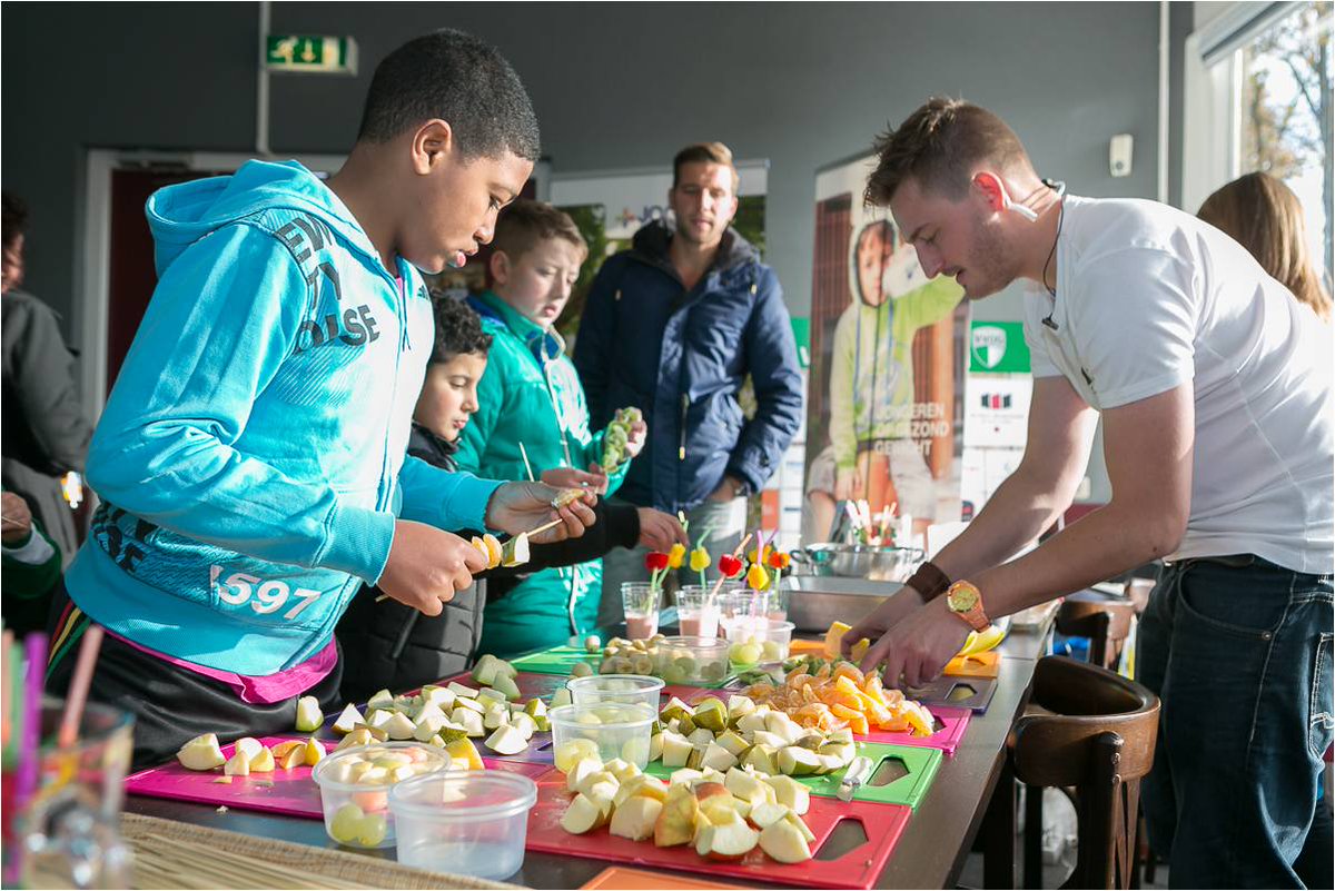 Samen met je sportclub 2017 goed beginnen? Doe gezond en start met Team:Fit! Want sporten werkt beter met gezond eten!
#gezondevoornemens