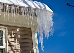 Have you suffered from ice dams in the past? Contact us to prevent this issue in the future! drenergysavernorthshore.com/about-us/job-s…