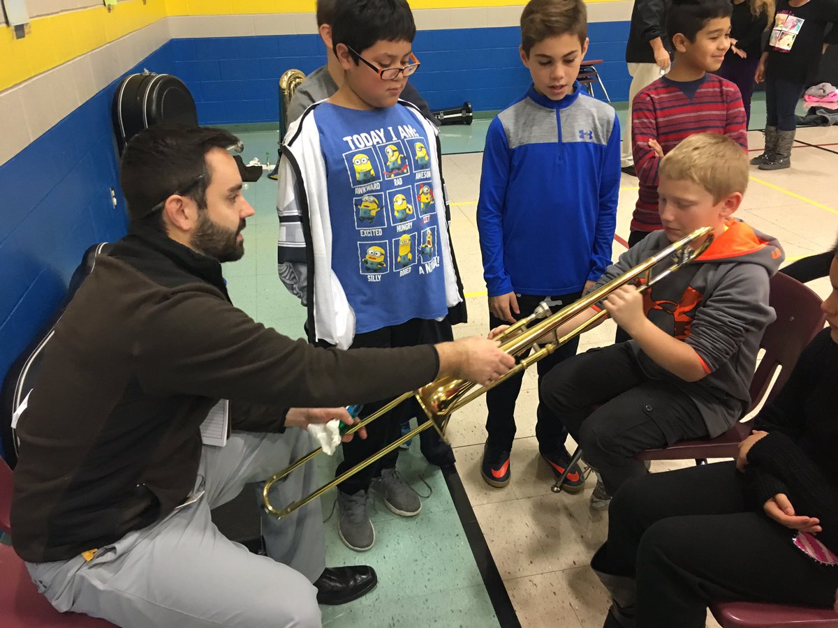 BrightElem's tweet photo. 5th Graders trying out band instruments! #FutureMusicians #BrightCan https://t.co/BYV8YO9cag