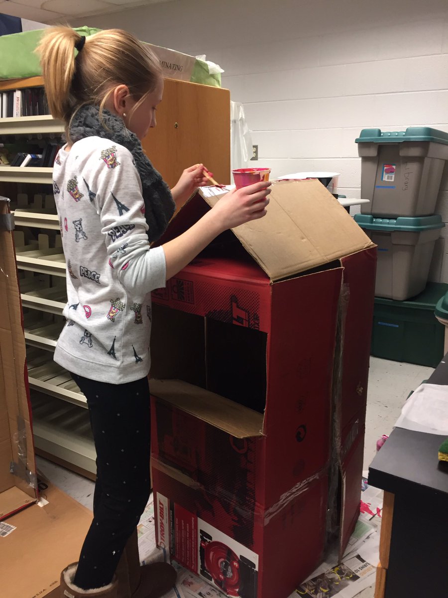 AFWelch's tweet photo. Inspired by Caines Arcade. Check out the cardboard carnival games our kids are making! #thompsonjags #thompsonmakes #libraryrtms https://t.co/4H6gYCElSg
