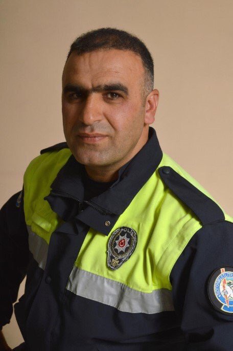izmirgibiyiz's tweet photo. Bizdeki Seyit'ler, yarın Ömer olur, bir başka gün Fethi...
Başaramayacaksınız! 

#İzmir https://t.co/UXxA82l65q