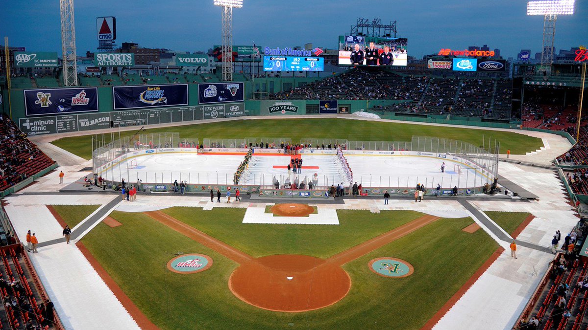 UMassHockey's tweet image. Massachusetts Hockey Set to Face No. 5 BU in Frozen Fenway Matchup bit.ly/2jfSwev