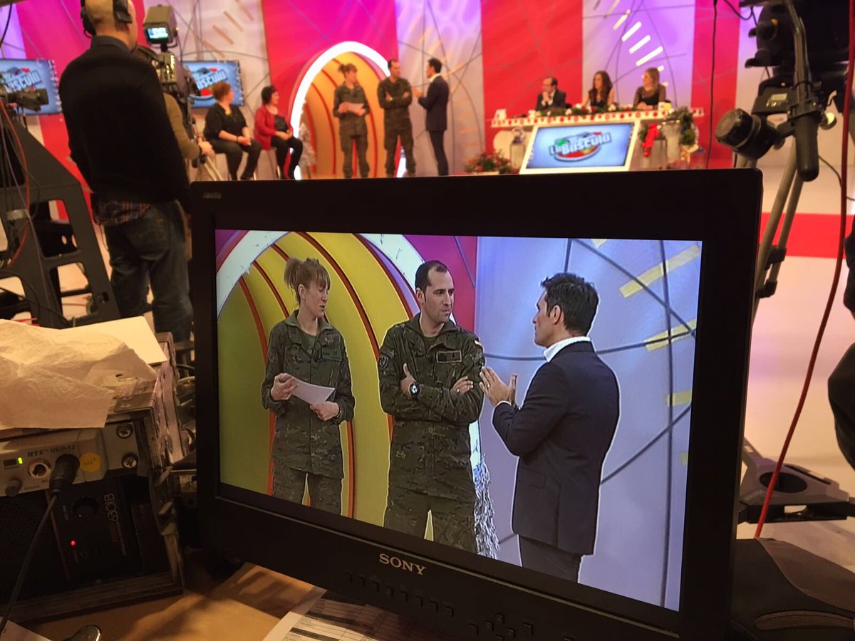 manrodmun's tweet photo. #finalbascula3 gracias a la brigada de caballería de Castillejos II por acompañarnos en esta noche tan especial https://t.co/eJ69G5QbDk