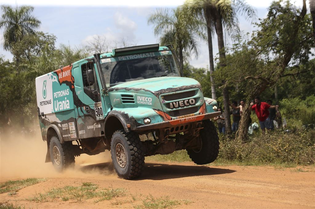 RTLGP's tweet photo. Liveblog: DE ROOY WINT VIERDE ETAPPE! https://t.co/uqLwPQpC3Y #rtlgp #dakar2017 https://t.co/g9eiQk0Vqw