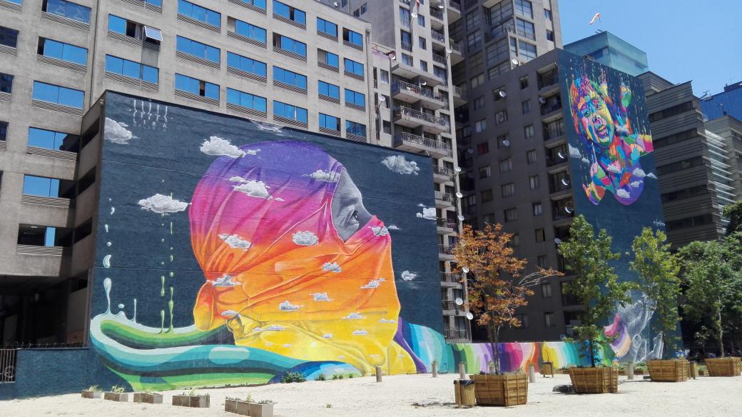 Impactante arte urbano en la plaza de bolsillo de Santo Domingo y Teatinos, le penan foodtrucks a la altura 'sosi!