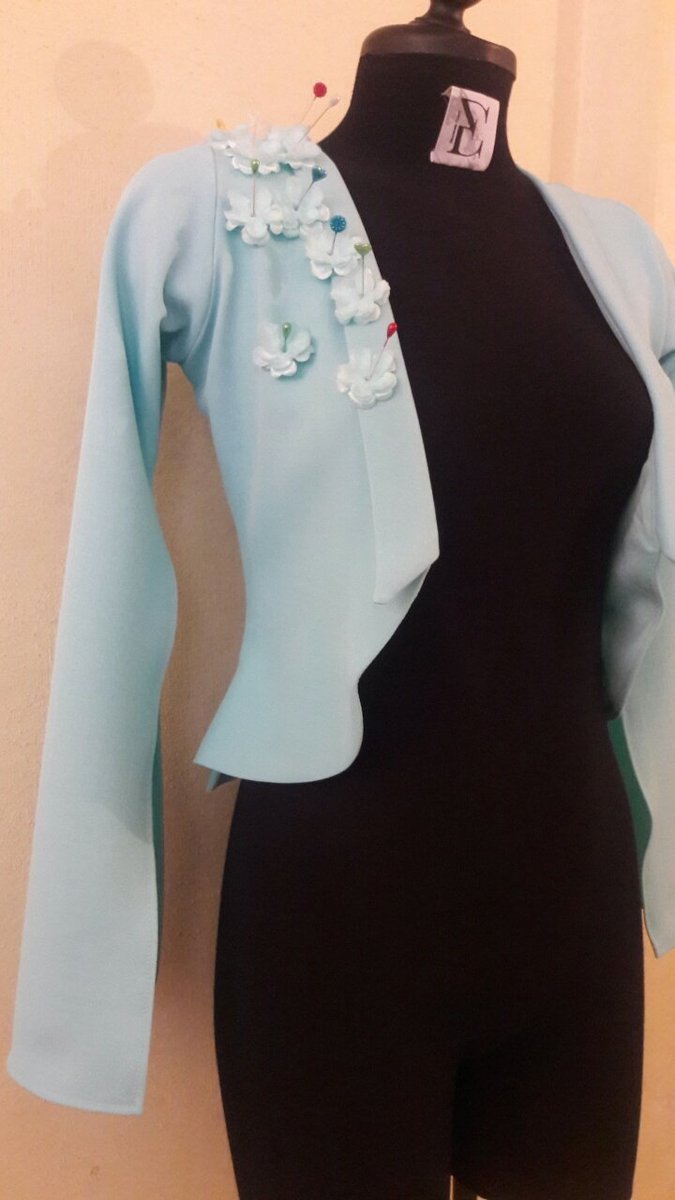 fhercousin1's tweet photo. #fabric FCOUSIN FASHION DESIGNER #blaizer #rose #diseñomexicano https://t.co/xkSsn871cN