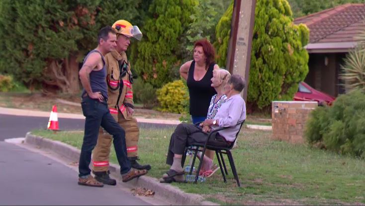 9NewsAdel's tweet photo. Off-duty @SA_MFS firefighter saves elderly couple from their burning Adelaide home. They were sheltering in bathroom. @9NewsAdel #9News https://t.co/Mo2hNpVdHK