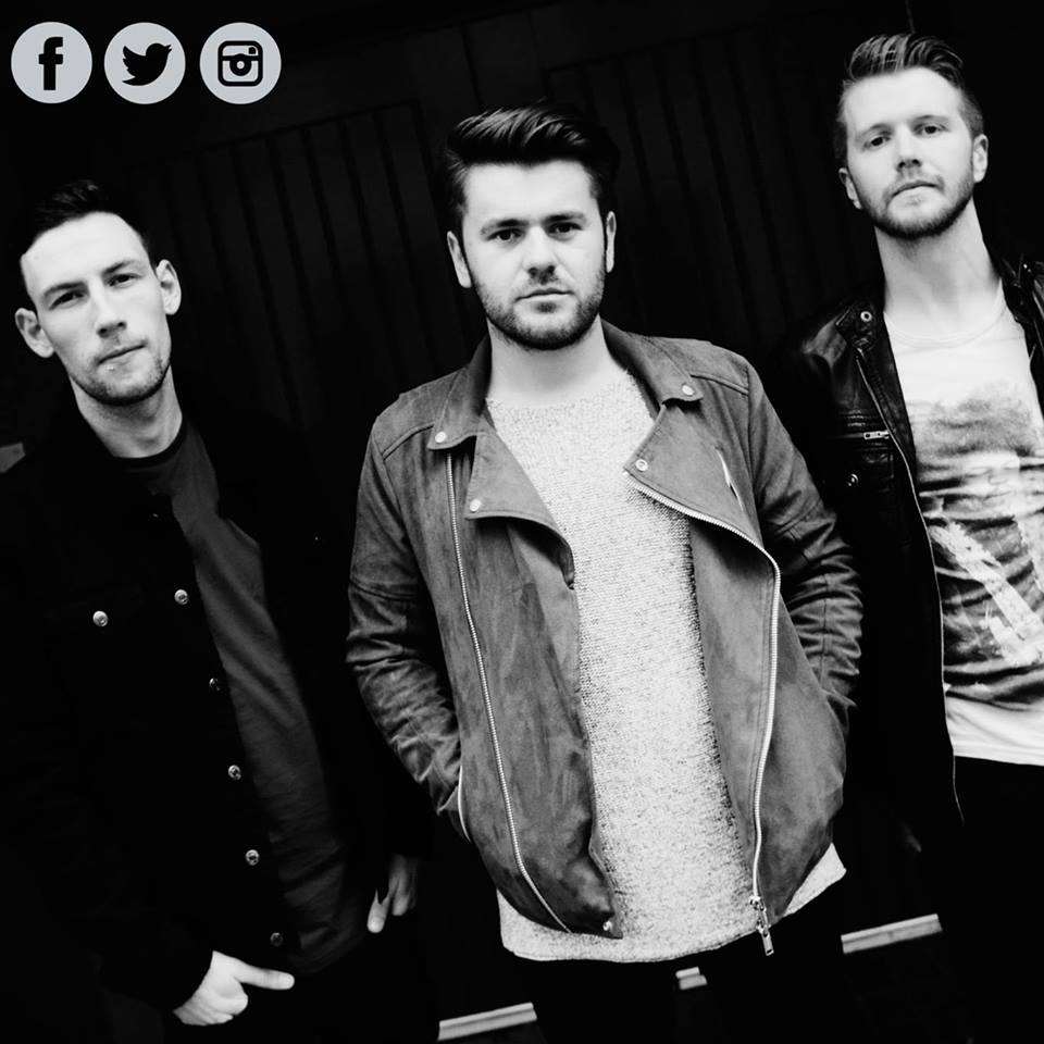 onemantownmusic's tweet photo. Head over to our @facebook &amp; @instagram and start following https://t.co/JtaQUDQKIG + https://t.co/6ywHWCEK4T 
#music #NewMusic #ireland https://t.co/HONErjDeEZ