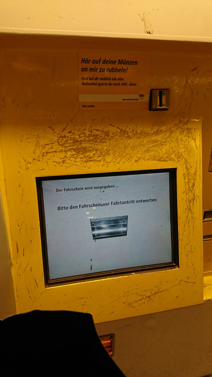 stameni117's tweet photo. Joa was erwarten die denn auch ? XD
#BVG #Berlin #Alexanderplatz #AlsoWirklich #EigGanzWitzig https://t.co/q7cclEtild