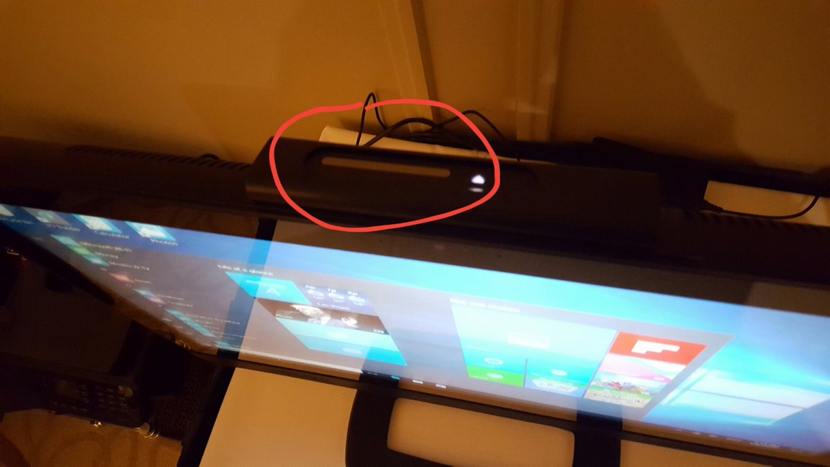 spenley's tweet image. The #IntelComputeCard is the brains that you pop into a smart TV, or a dock if you need USB, HDMI, etc.