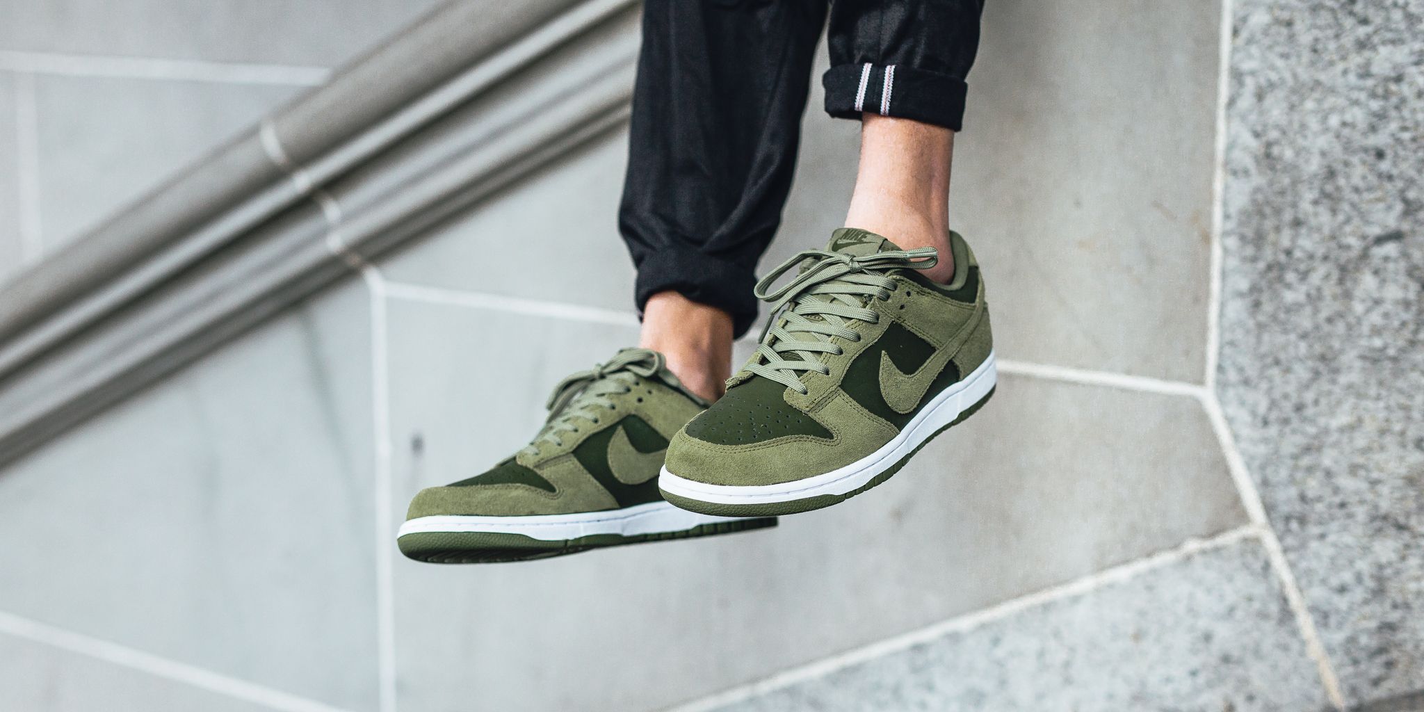 nike dunk low palm green