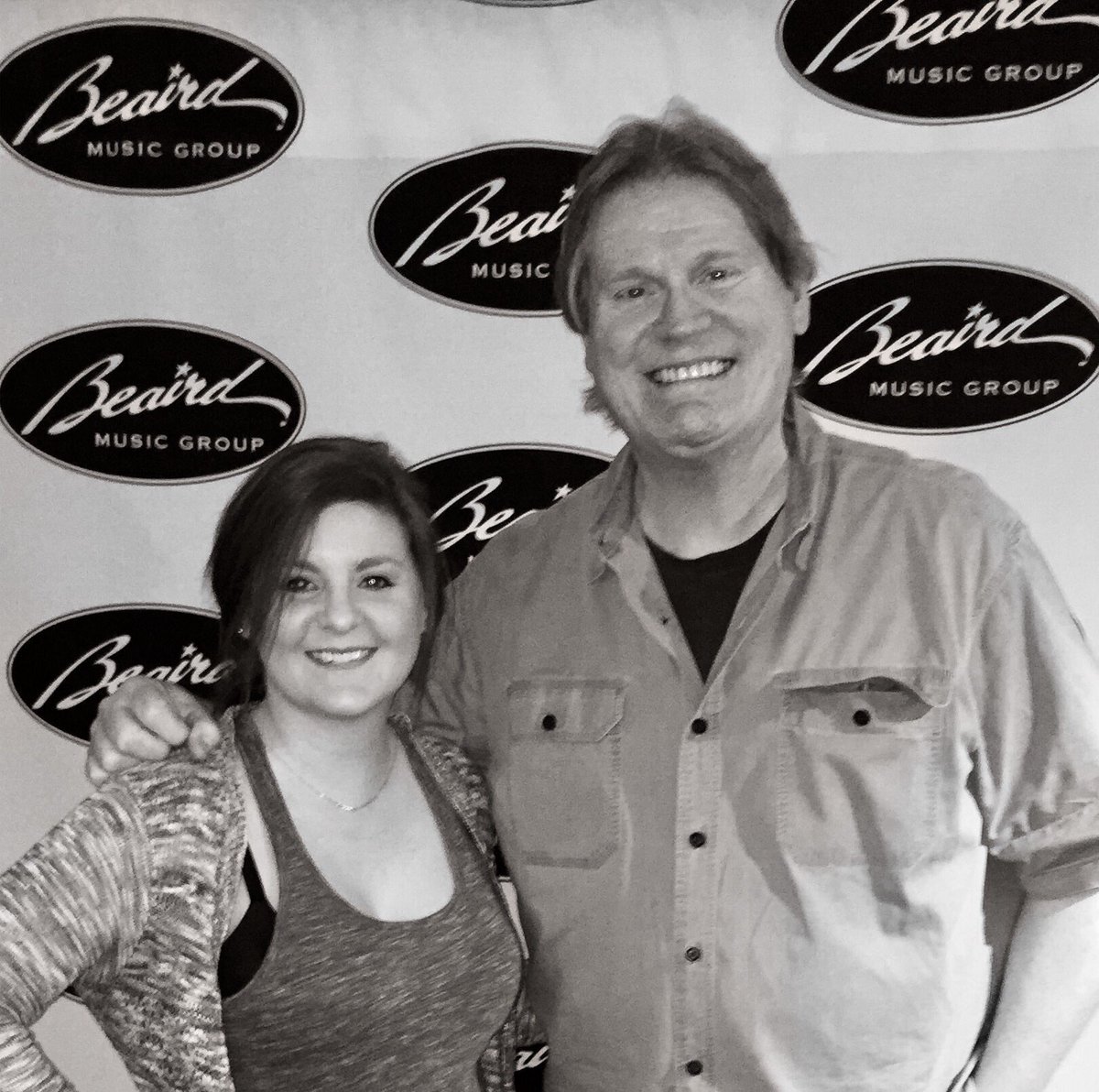 camilleraemusic's tweet photo. So lucky to have worked in the studio with this man on my right. He's the real deal. Larry Beaird | #Beaird Music Group, Inc. #Nashville https://t.co/FbrftOl1ue