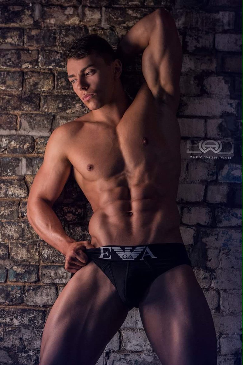WomensEyeCandy1's tweet photo. Big congrats to our #HunksOfTheYear2016 #31 @JamesEllisPT #32 @Elliotmusic95 checkout our #101countdown at https://t.co/59tMoFkC9c https://t.co/7PHPZAOl8R