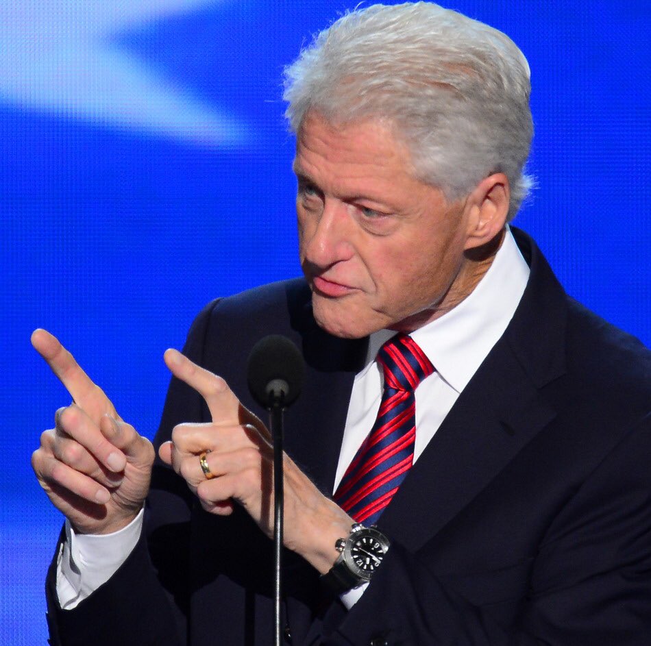 thewatchset's tweet photo. @matkinsj @asymmetricwarf Look what we have incoming...a JLC Navy SEALS Alarm. Here's Bill Clinton wearing one. https://t.co/CfKihBfI20