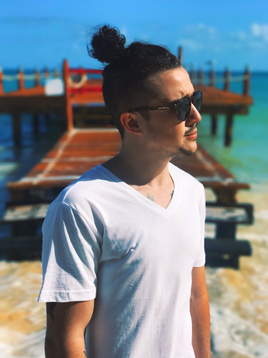 mrpigmx's tweet photo. Como ya es tradición, les dejo lo que paso en mi Instagram ayer, hoy estoy y estaré subiendo puras preciosuras 🤘🏻😛⚡️🌴 https://t.co/P4L78jkQTM