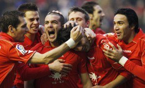Un escudo que recuerda los ideales, su estilo y Filosofía “Osasuna nunca se rinde”. Vamo arriba!!