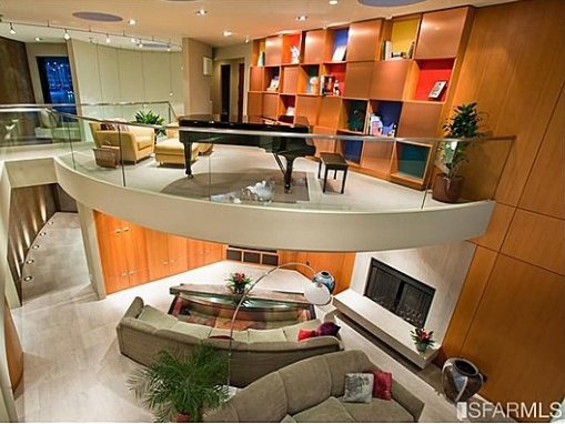 DesignerREstate's tweet image. Waterfront 5 bedroom 5.5 bathroom home in #Richmond, #California! With over 7000 sqft and a 58-foot boat dock! Pricetag: $3.3 million