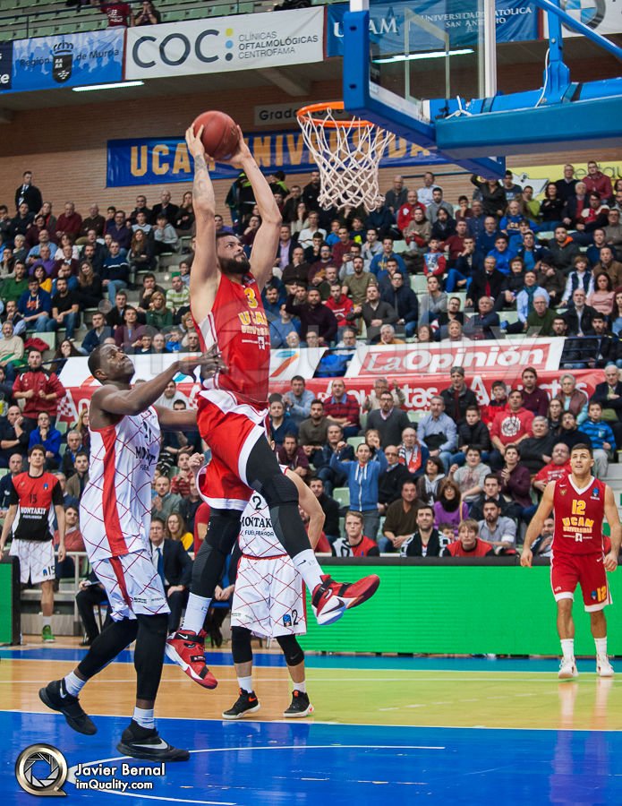 JBGtuitero's tweet photo. Trenes de mercancías #Faverani @UCAMMurcia #basket #imQuality #secuencia #fotografia https://t.co/9o6xg67dPo