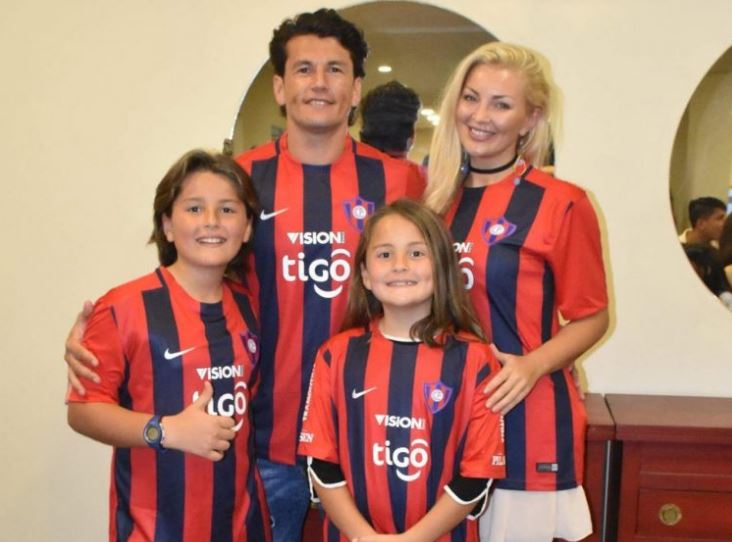 UltimaHoracom's tweet photo. Haedo sobre su "declaración de amor" por Cerro Porteño: "Todo lo que dije me salió del corazón" https://t.co/Hooozkkb27 #D10 https://t.co/H8SEPXMAzB