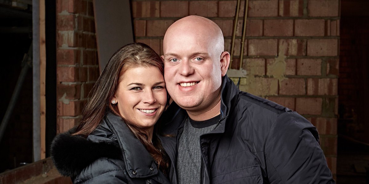 HeldenMedia's tweet photo. Wat een prachtig nieuws: onze #heldvdweek en kersverse wereldkampioen @MvG180 wordt vader! Gefeliciteerd! https://t.co/hn42Yhpq2F https://t.co/tU1peZBUuS