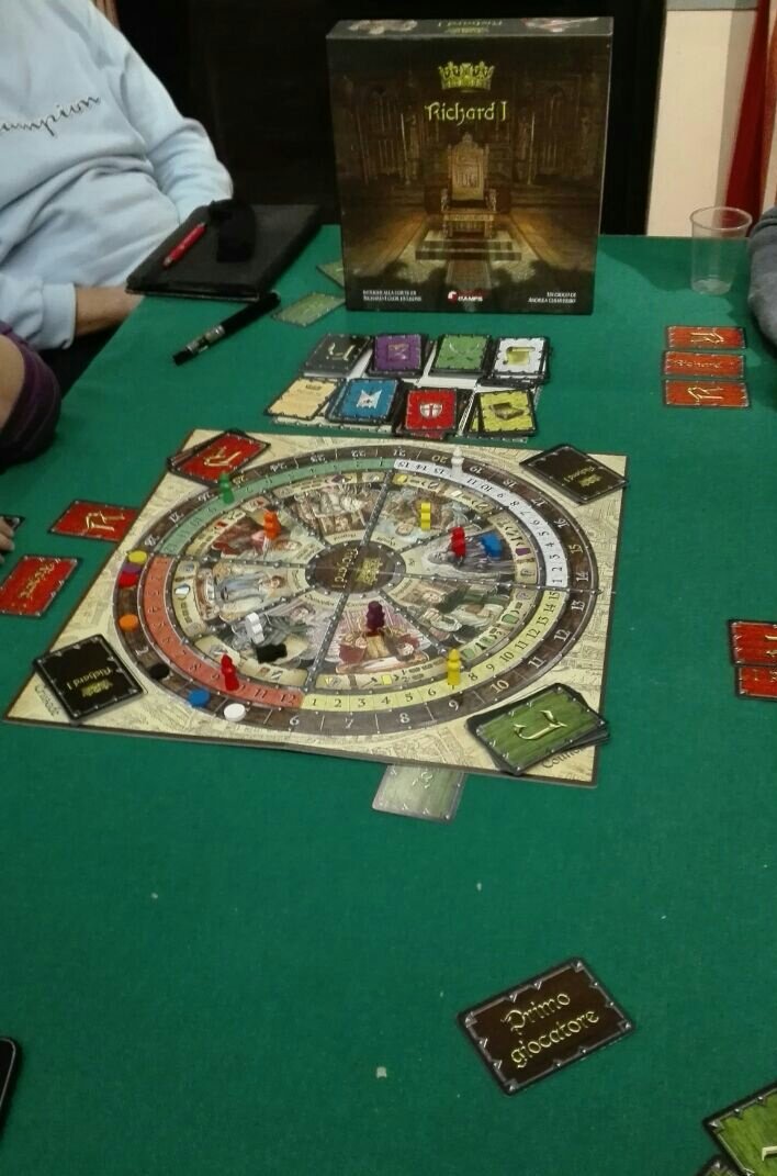 GDRFantasy's tweet photo. Iniziamo in anticipo.
Giovanni o Riccardo: Chi vincerà?
#RichardI #boardGames #giochi #conventio https://t.co/wplwxvXEt9
