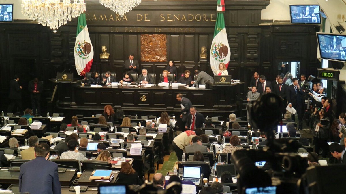 Valencia_Guzman's tweet photo. Con 64 votos a favor se aprueba en lo general el artículo 12 de la #ConstituciónCDMX.
@AsambleaCDMX 
@PRDConstCDMX https://t.co/BJ1COX5xSu