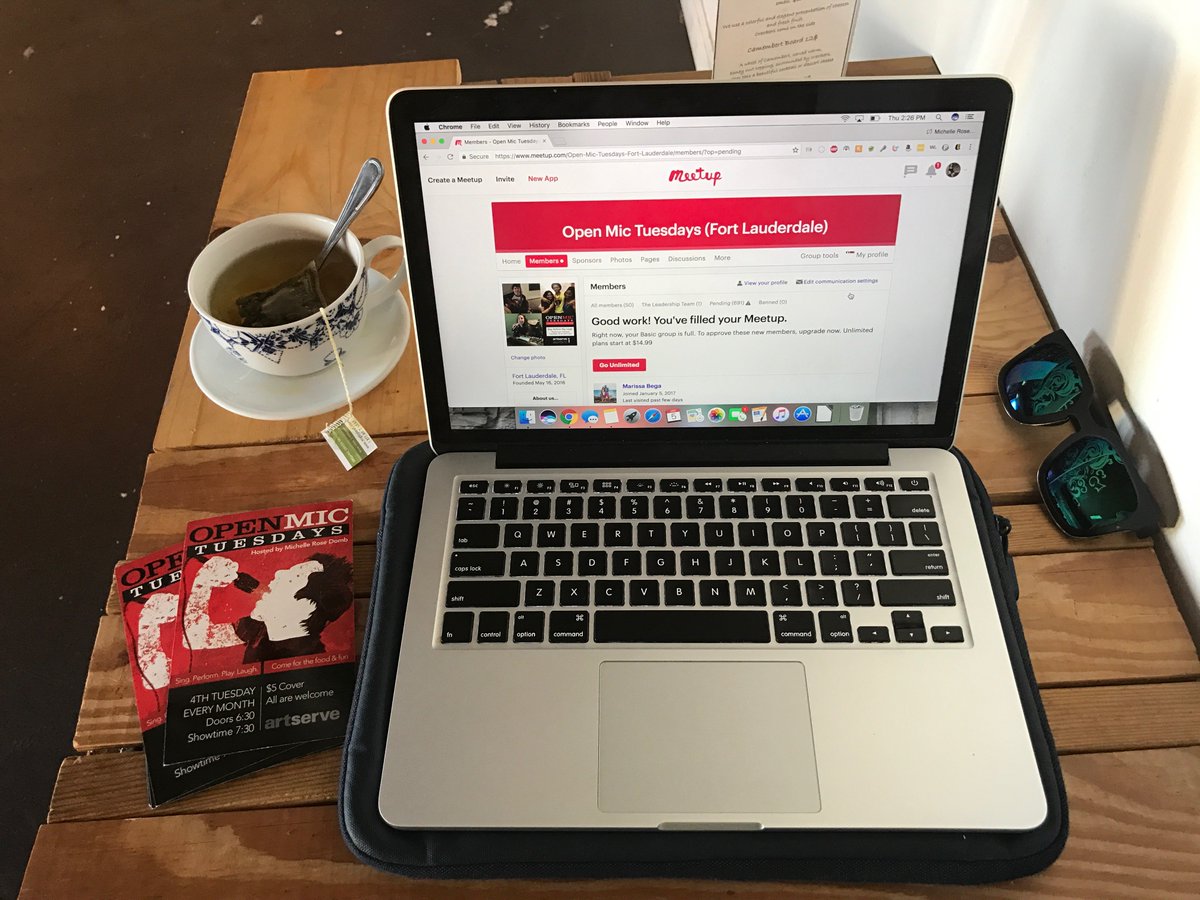 OMTuesdays's tweet photo. ...tea in the new year? #StreetTeam is in it to win it! Find us+say #JANShow for comps! #ShopSmall #CallingAllArtists #SupportLocalArt https://t.co/Hsib9QfIUy
