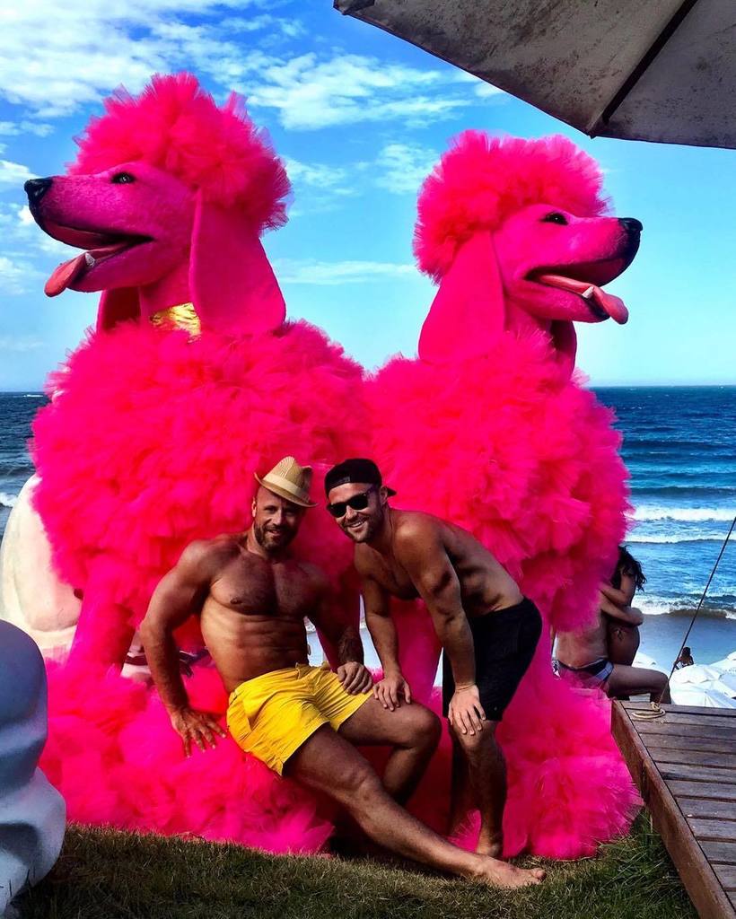Willb_fit's tweet photo. Giant pink poodles because obviously 🐩💗#buzios #pink #poodle #poodlesofinstagram https://t.co/iqAyqLMUDL