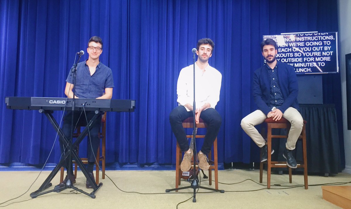 We are playing at the @whitehouse right now!! Check out the livestream here: whitehouse.gov/live/its-us-su… #ItsOnUs