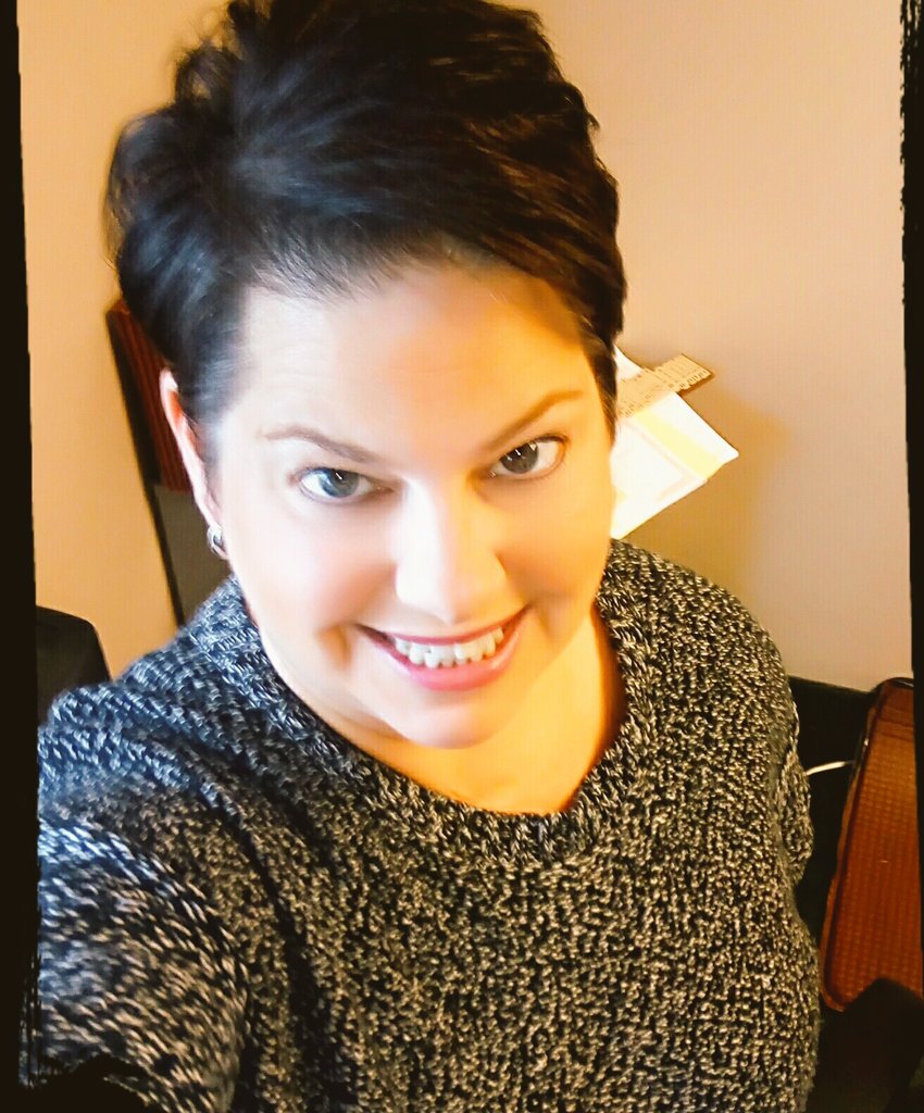 TheresaHillard's tweet photo. #whenItsJanuary #SmileMore https://t.co/1QdHnsUscR
