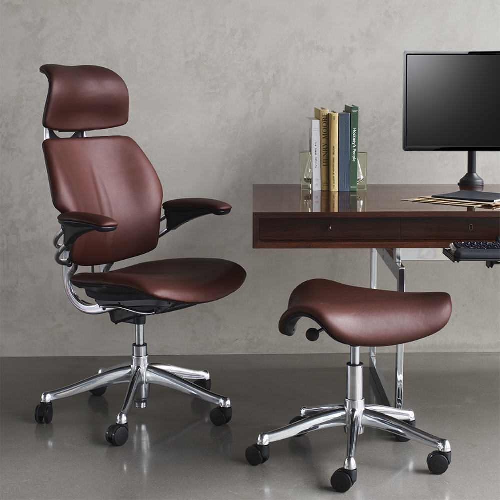 Sitting in “saddle” position opens the hips for increased circulation. Learn more: humanscale.com/SaddlePony