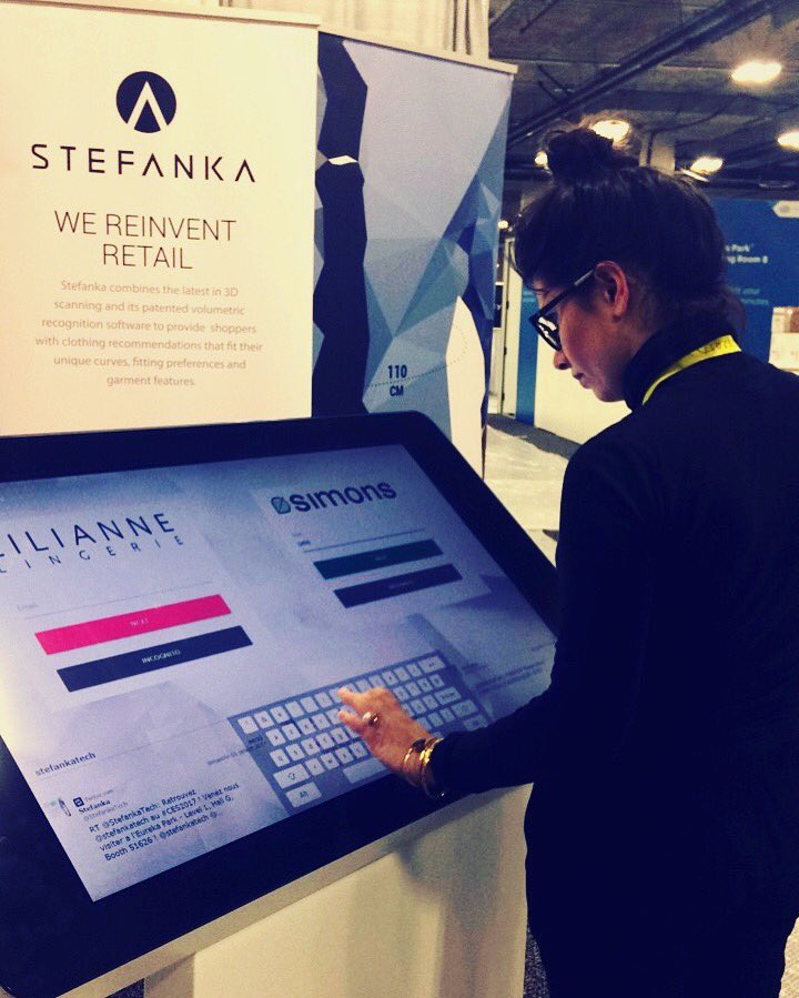 LOJIQ's tweet photo. À Las Vegas, l'entrepreneure québécoise @E_Stefanka présente @StefankaTech au #CES2017 https://t.co/MlRYfRaQPD https://t.co/hbGlJwqYds