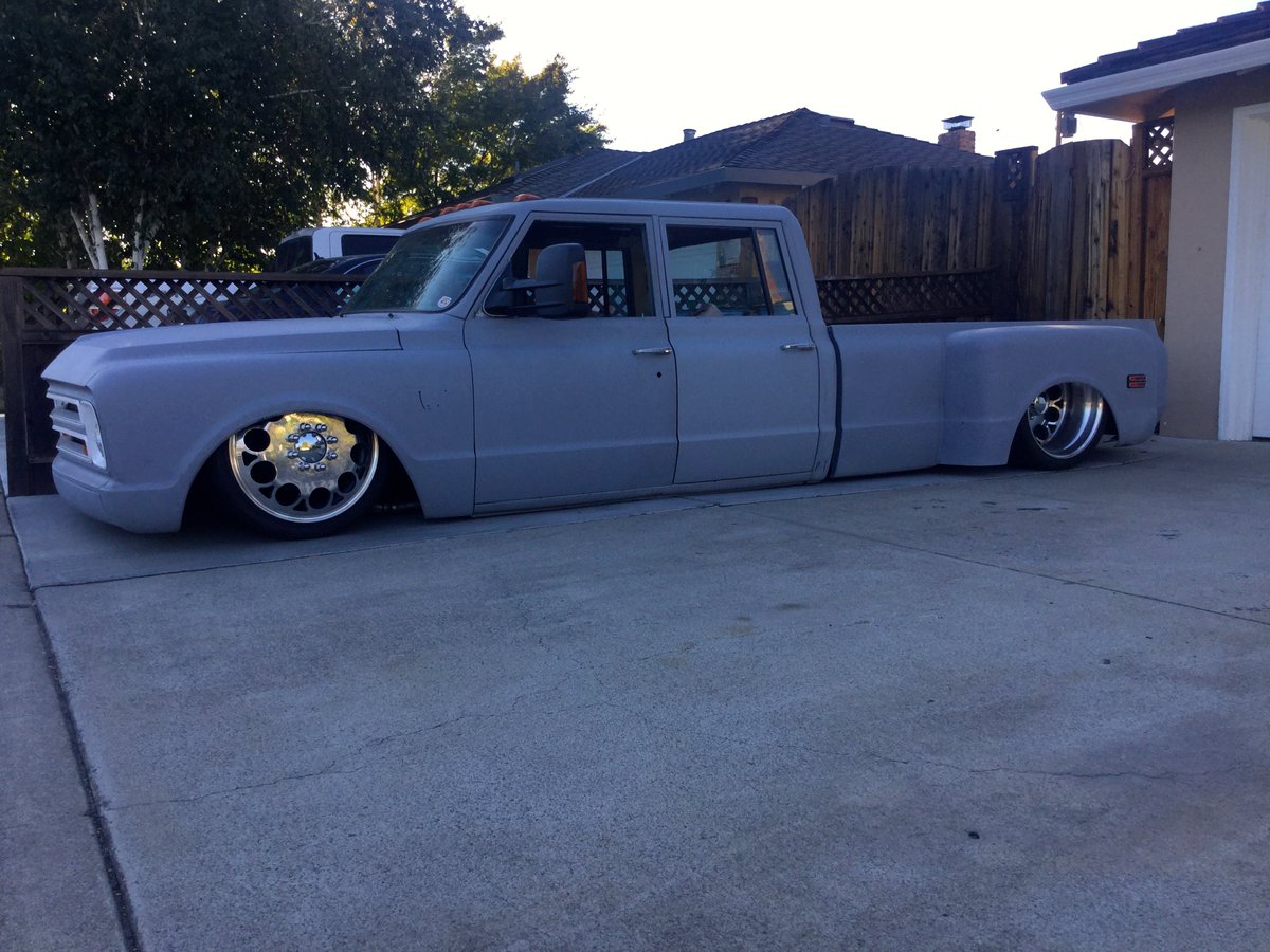 c10source's tweet image. Throwback Thursday... one our favorite pics of the dually layd out. #c10source #c10 #c10trucks